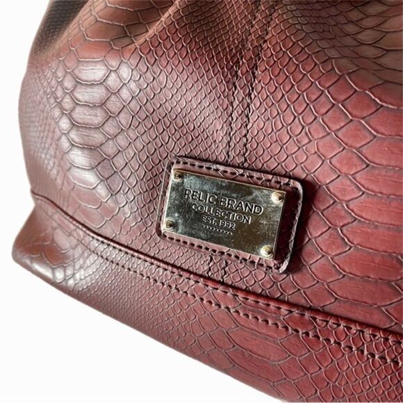 Relic Burgundy Crocodile Embossed Leather Shoulder Purse - Picture 2 of 6